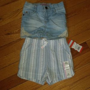 2 pairs of shorts
